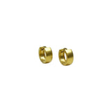 Aretes Dorados Huggie Lisos en Acabado Mate | Luna Bella Joyería