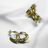Aretes Dorados Triple Aro Liso Acero Inoxidable | Luna Bella Joyería