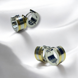 Aretes Bicolor Huggie con Franjas Doradas y Plateadas  | Luna Bella Joyería