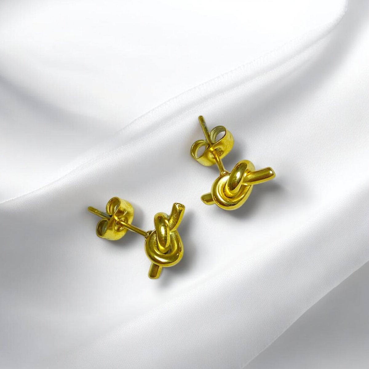 Aretes Nudo en Acero Inoxidable | Luna Bella Joyería