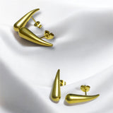 Aretes Colmillo Dorado en Acero Inoxidable | Luna Bella Joyería