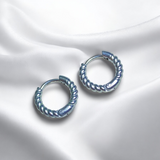 Aretes Plateados Trenzados Tipo Aro | Luna Bella Joyería