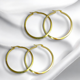 Aretes Aro Dorado Clásico Grande | Luna Bella Joyería