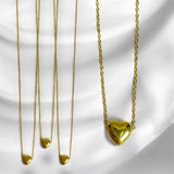 Collar Dorado con Dije de Corazón Liso en Acero Inoxidable | Luna Bella Joyería