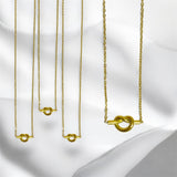 Collar Dorado con Dije de Nudo | Luna Bella Joyería