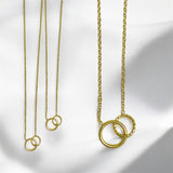 Collar Aros Entrelazados Dorados | Luna Bella Joyería