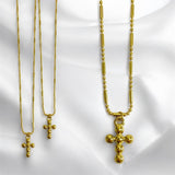 Collar de acero inoxidable con cruz de esferas doradas | Luna Bella Joyería