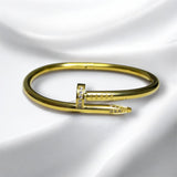 Pulsera estilo clavo dorado con zirconias | Luna Bella Joyería