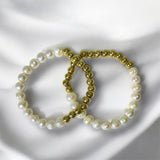 Pulsera de Perlas con Esferas Doradas | Luna Bella Joyería