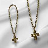 Collar Cruz Dorada de Acero Inoxidable | Luna Bella Joyería