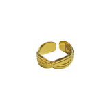 Anillo Ajustable Dorado de Acero Inoxidable con Diseño Entrelazado | Luna Bella Joyería